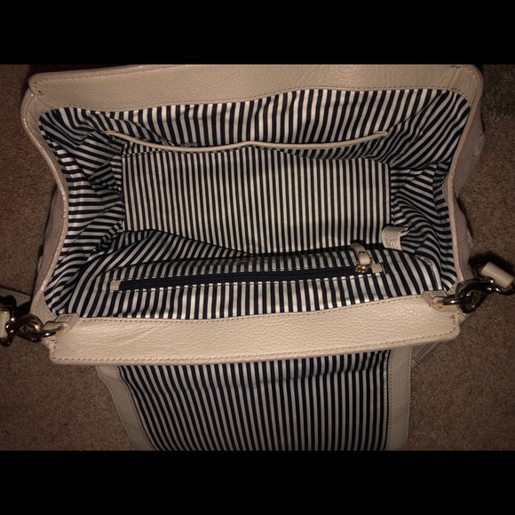 Kate Spade Purse - Picture 4 of 8